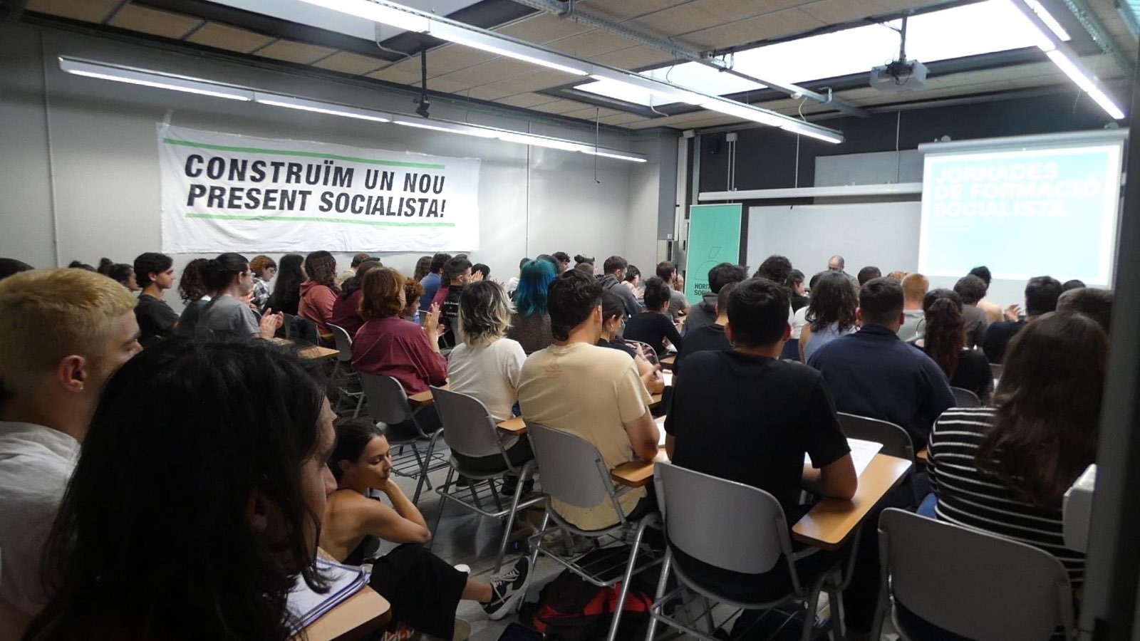 El Moviment Socialista crida a l'organització al jovent treballador en les universitats!