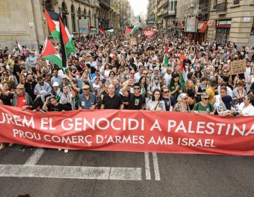 Milers de persones omplen Barcelona per exigir la fi del genocidi a Gaza