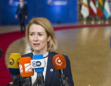 Kaja Kallas, la representant de la UE d'Assumptes Exteriors i Política de Seguretat, atén els mitjans que pregunten en referència al possible augment de pressupost per a la militarització d'Europa.