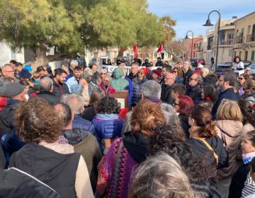 Més de dos-centes persones homenatgen a les roges des Molinar